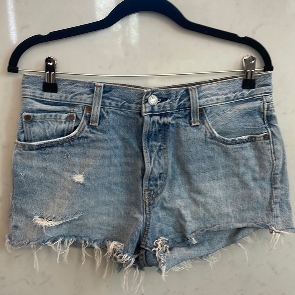 501 Original Distressed Cutoff Shorts by Levi’s